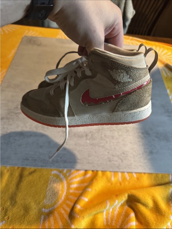 Jordan Other - Jordan 1 Mid SE (PS) Peanut Butter and Jelly Kids Size  1y HJ5960-206